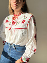 Load image into Gallery viewer, 60s &quot;its all happening&quot; Peasant Top
