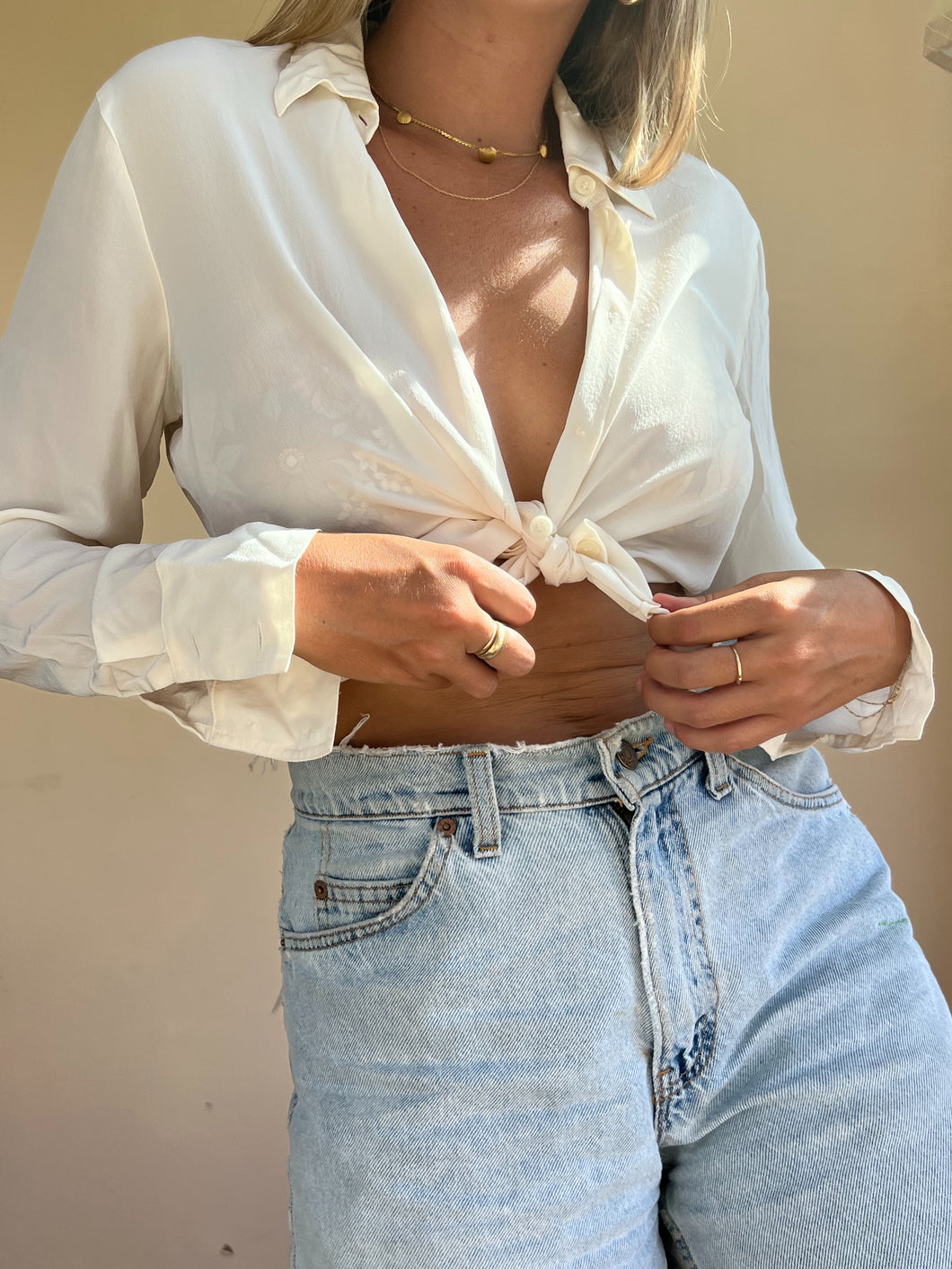 90's Classic Creme Button Up