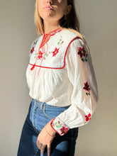 Load image into Gallery viewer, 60s &quot;its all happening&quot; Peasant Top
