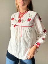 Load image into Gallery viewer, 60s &quot;its all happening&quot; Peasant Top
