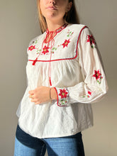 Load image into Gallery viewer, 60s &quot;its all happening&quot; Peasant Top
